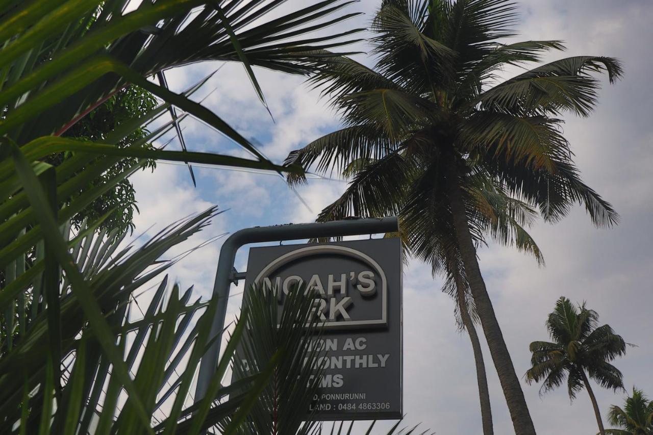 Noah'S Ark Hotel Kochi Екстериор снимка